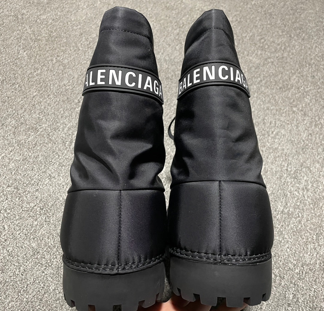 BALENCIAGA MENS Skiwear Alaska Low Boot Nylon "Black"