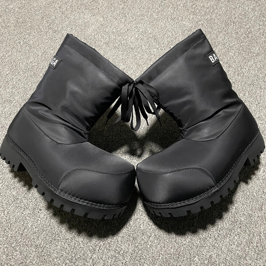 BALENCIAGA MENS Skiwear Alaska Low Boot Nylon "Black"
