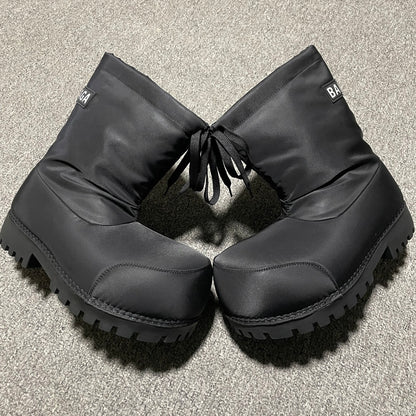 BALENCIAGA MENS Skiwear Alaska Low Boot Nylon "Black"