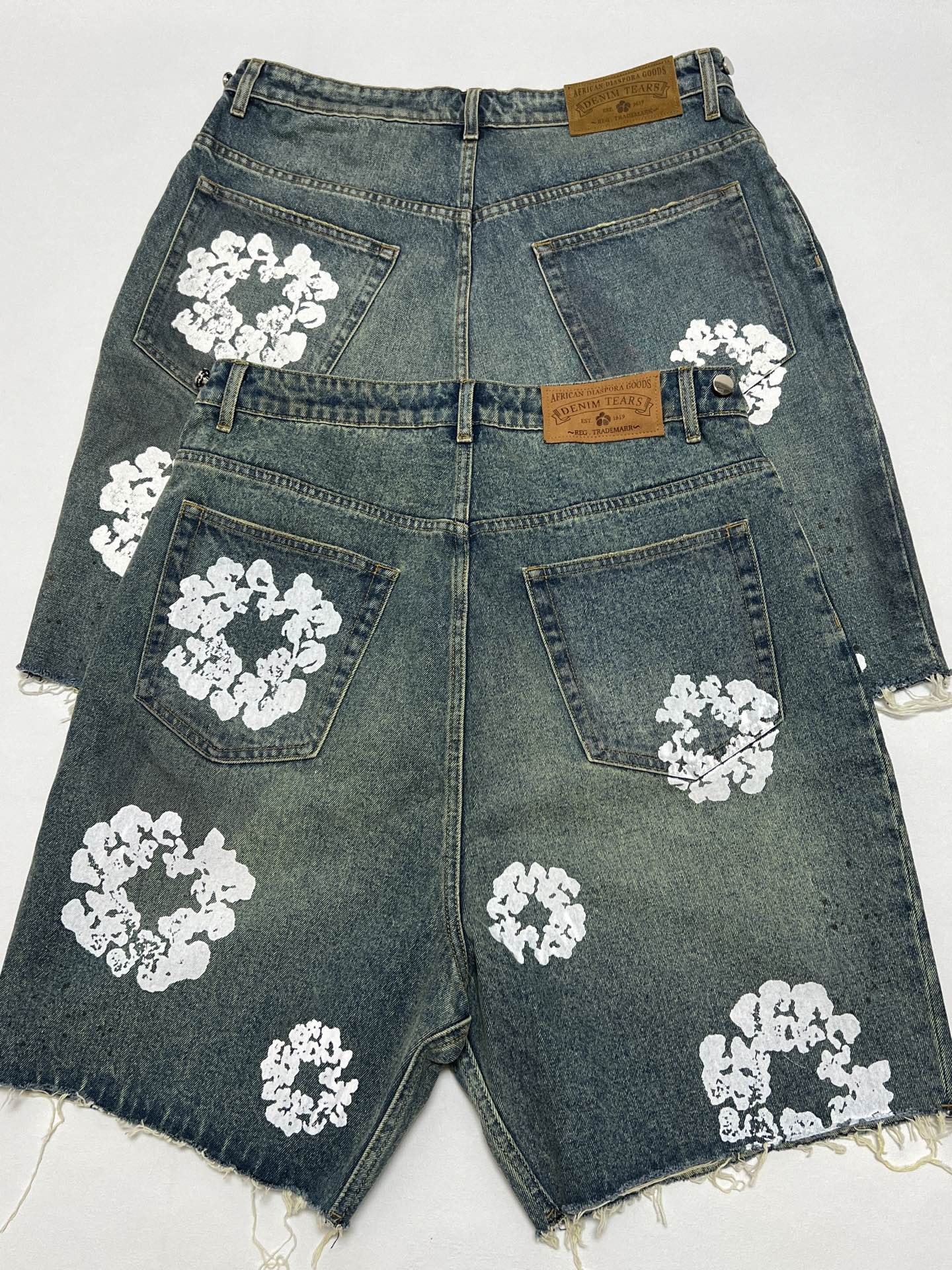 DENIM TEARS x LEVI'S Dirty Wash Wreath Short "Light Wash"