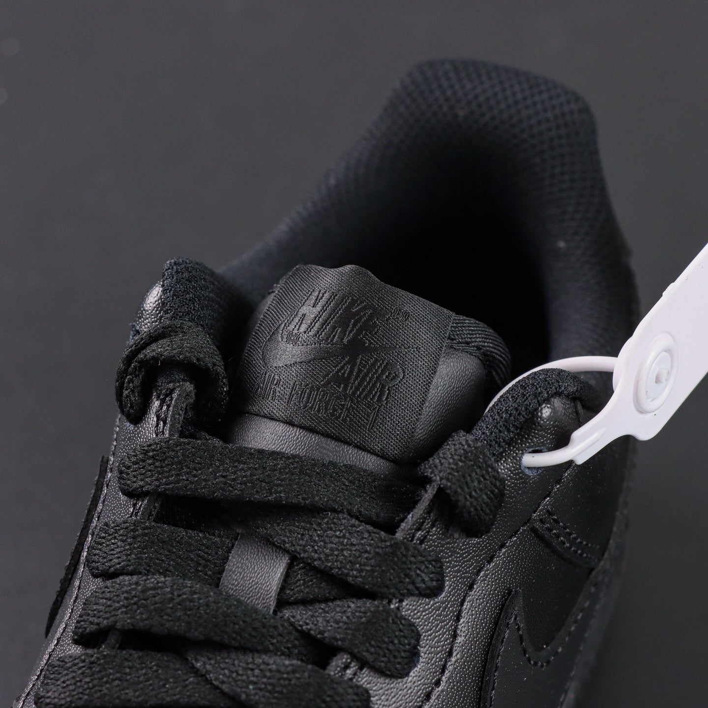 Nike Air Force 1 Low 07 "Black"