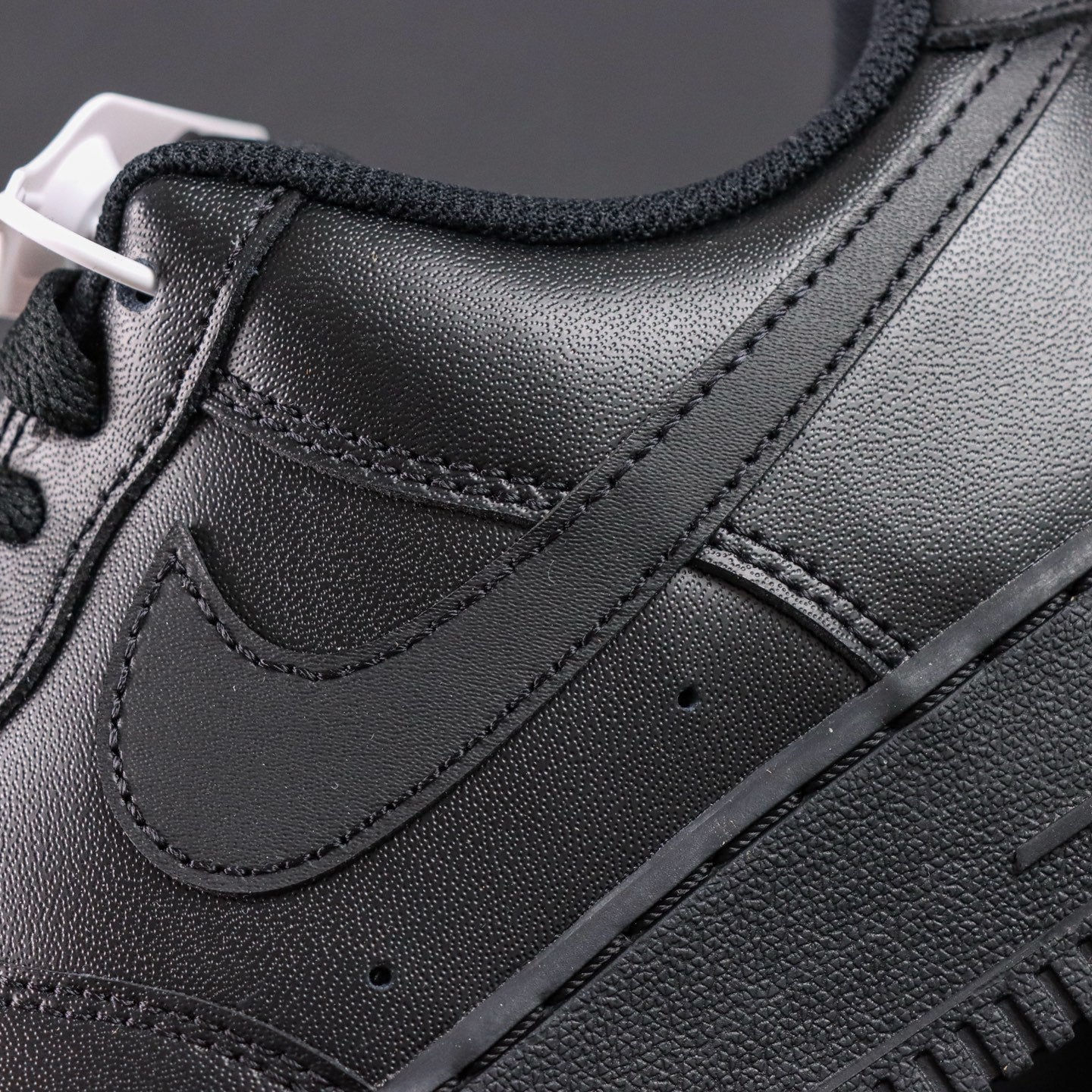 Nike Air Force 1 Low 07 "Black"
