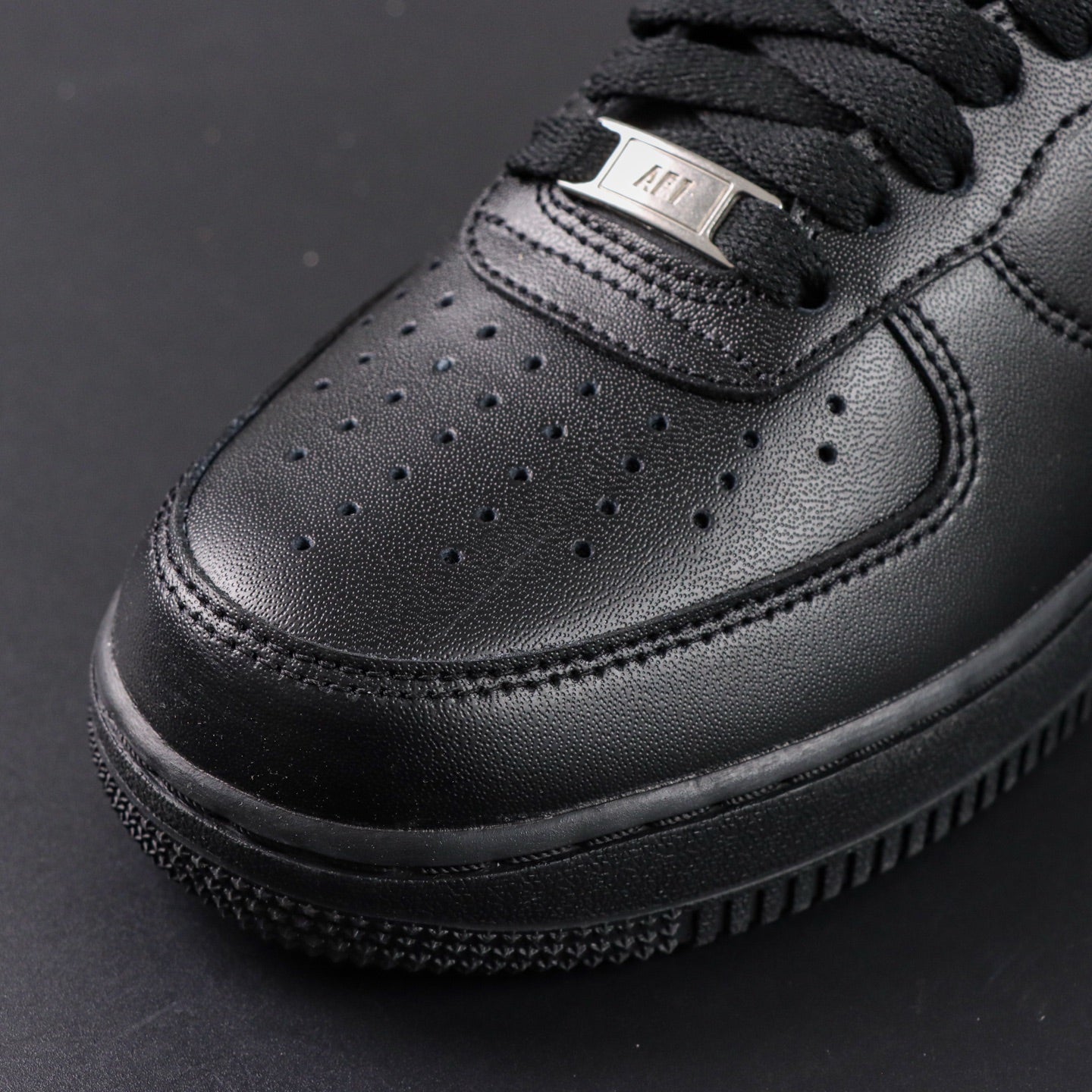 Nike Air Force 1 Low 07 "Black"