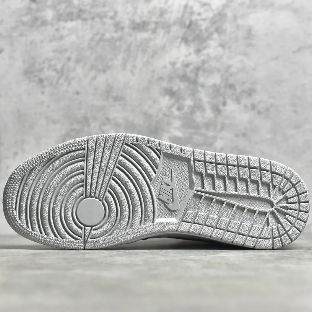 Nike  Air Jordan 1 " Stage Haze"
