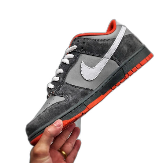 Nike SB Dunk Low Staple NYC Pigeon