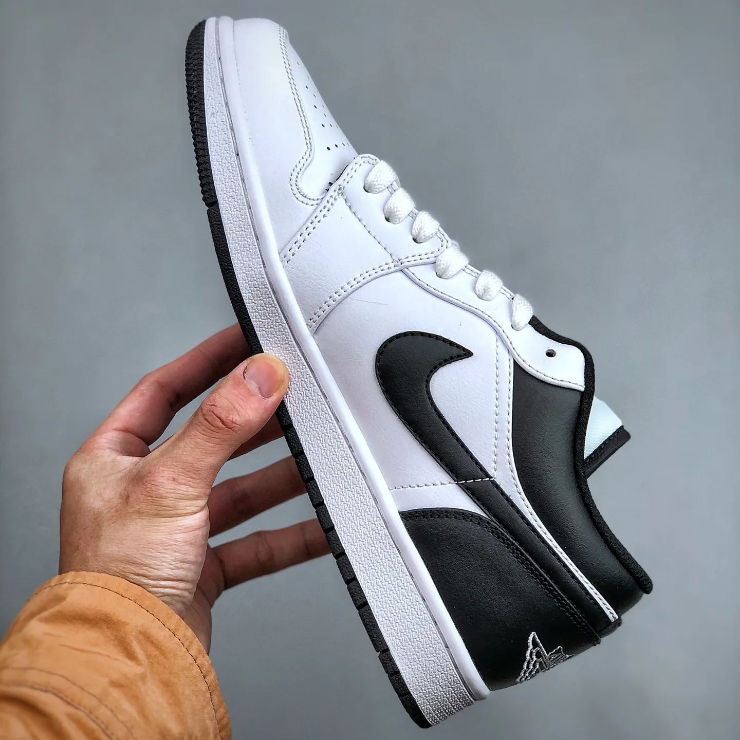 Nike Air Jordan 1 Low "White/Black"