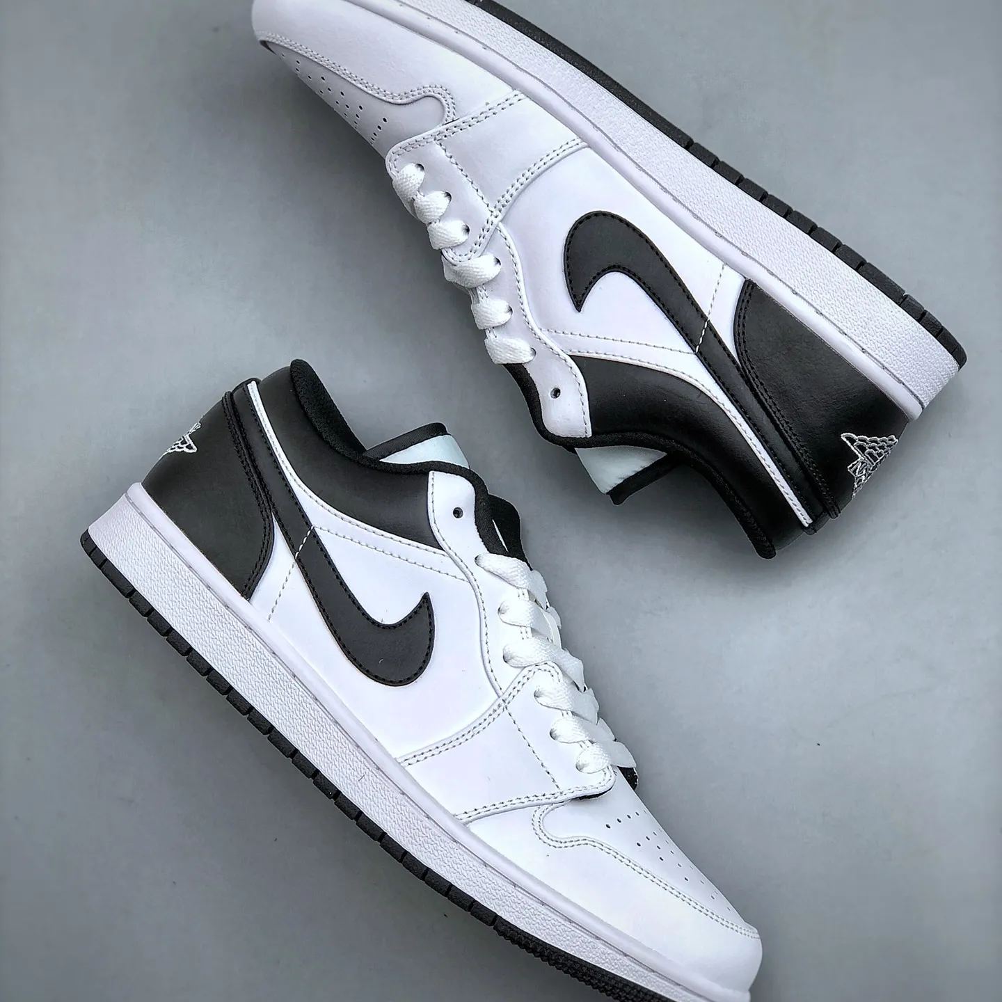 Nike Air Jordan 1 Low "White/Black"
