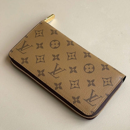 Louis Vuitton Zippy Wallet