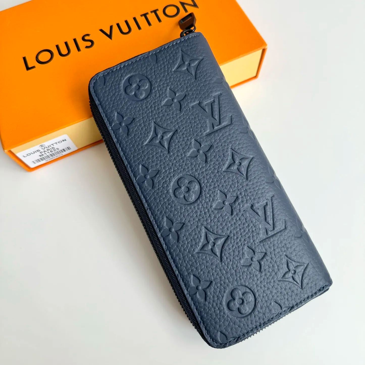 Louis Vuitton  Zippy Wallet Vertical