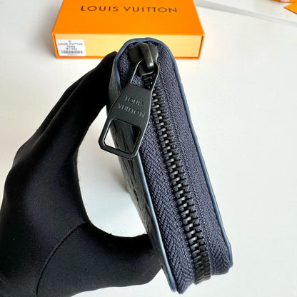 Louis Vuitton  Zippy Wallet Vertical