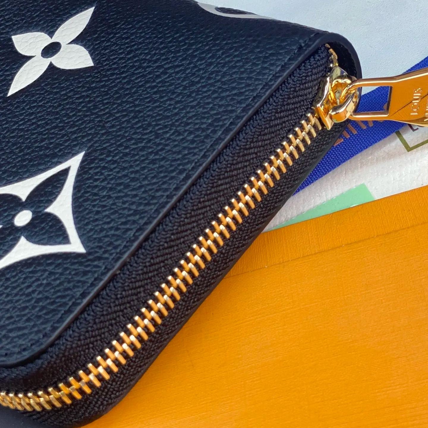 Louis Vuitton Zippy Wallet