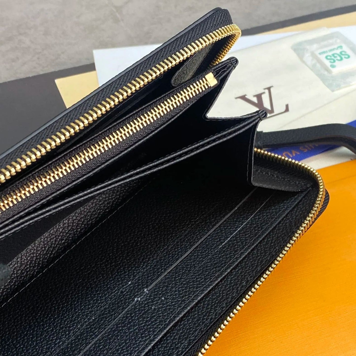 Louis Vuitton Zippy Wallet