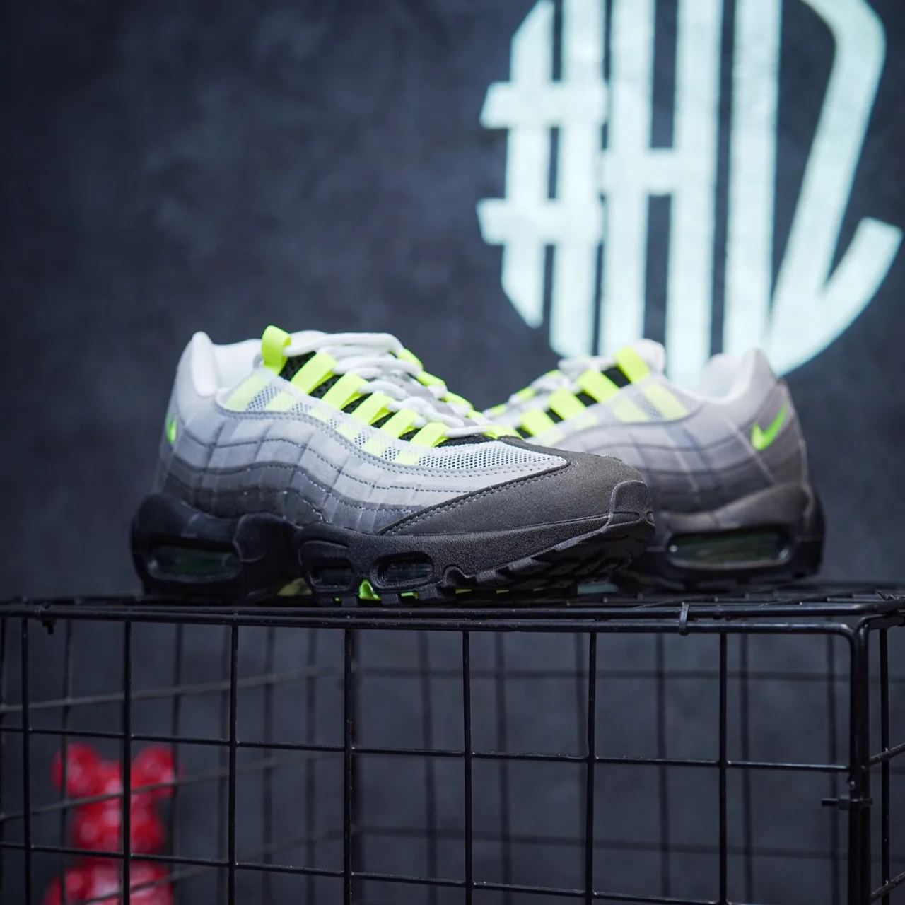 Nike Air Vapormax 95 "Neon"