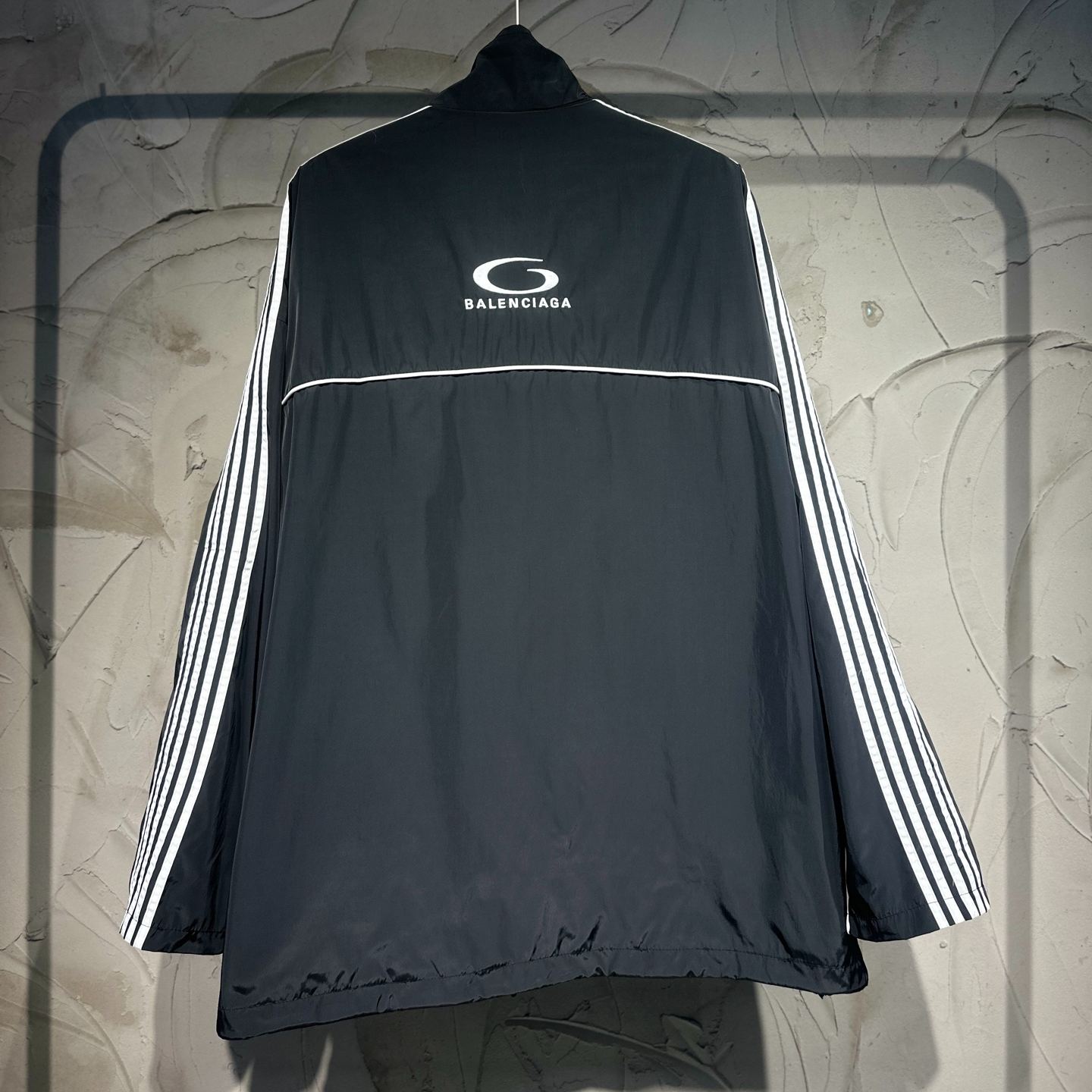 BALENCIAGA Men's Large Tracksuit Jacket in Black