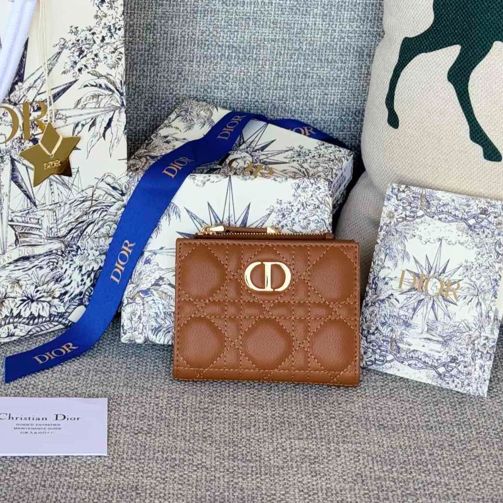 Dior 30 Montaigne Dahlia Wallet