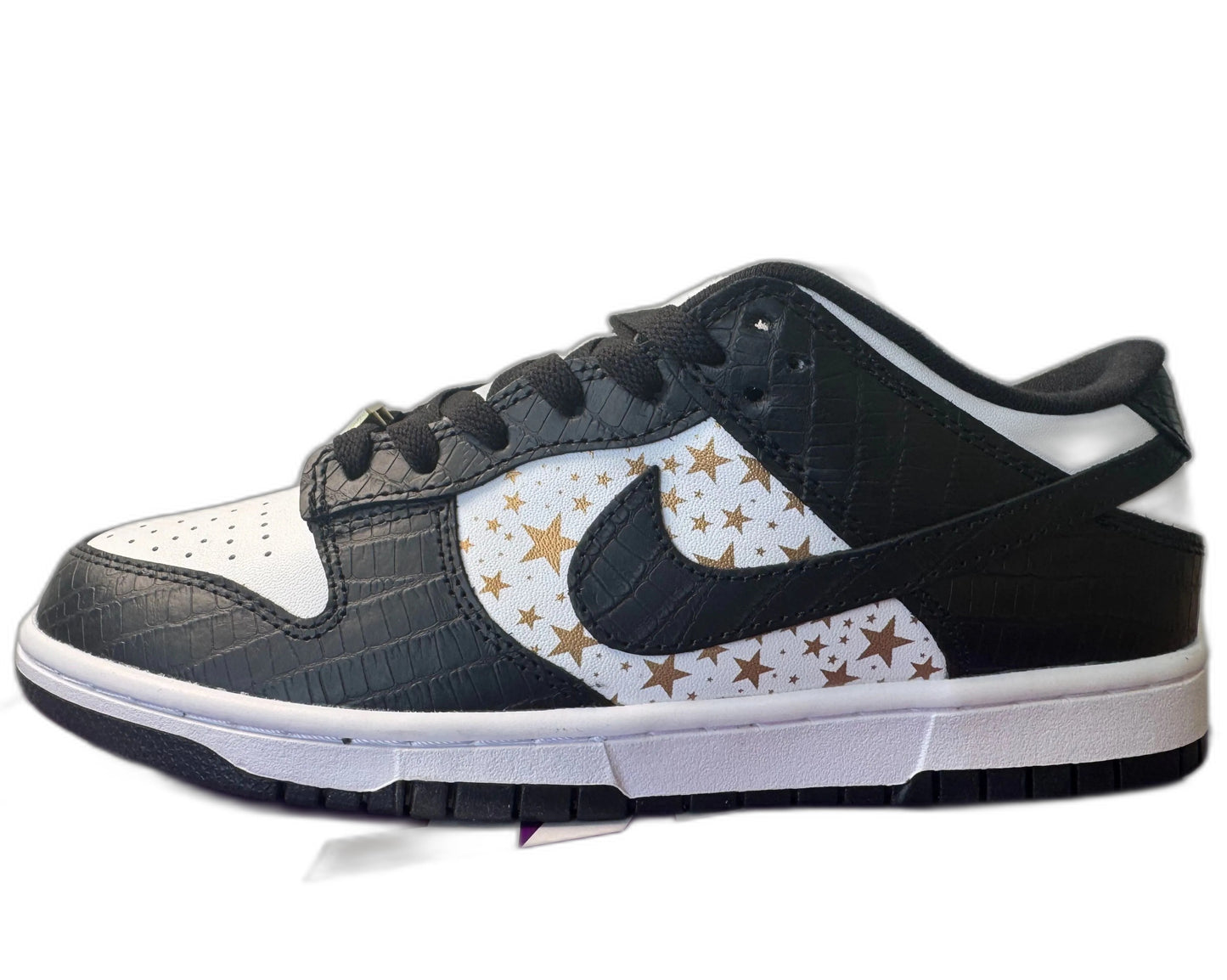 Supreme × Nike SB Dunk Low OG QS "Gold Stars" White/Black
