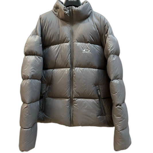 Balenciaga Men's Standard Puffer in Black