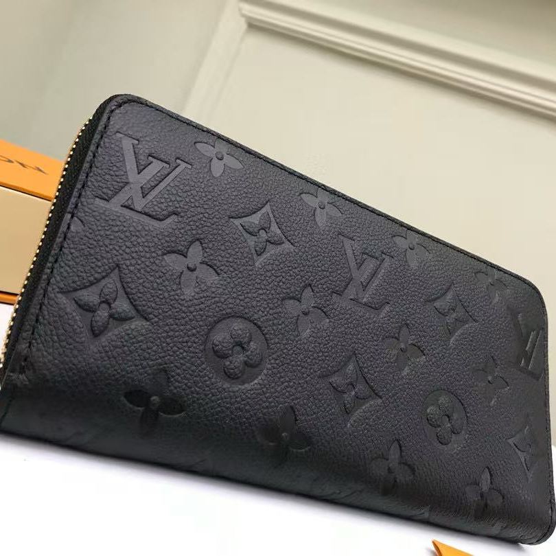 Louis Vuitton Zippy Wallet