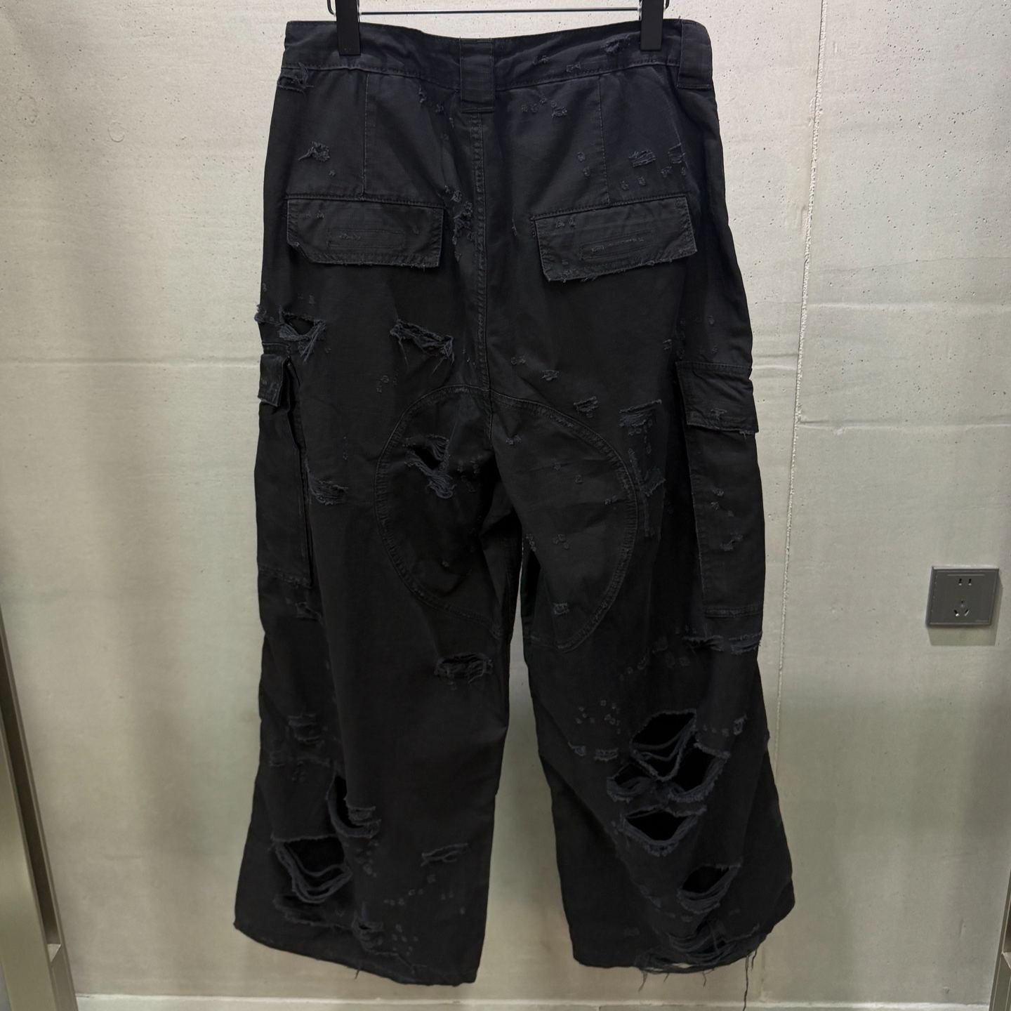 BALENCIAGA Men's Distressed Large Cargo Pants "Black"