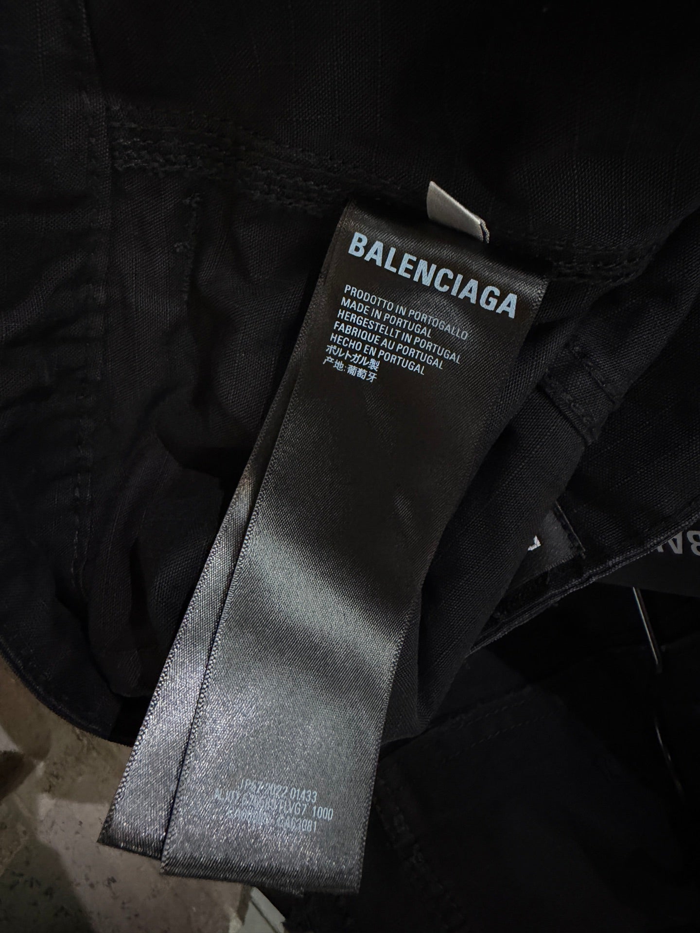 BALENCIAGA Men's Distressed Large Cargo Pants "Black"