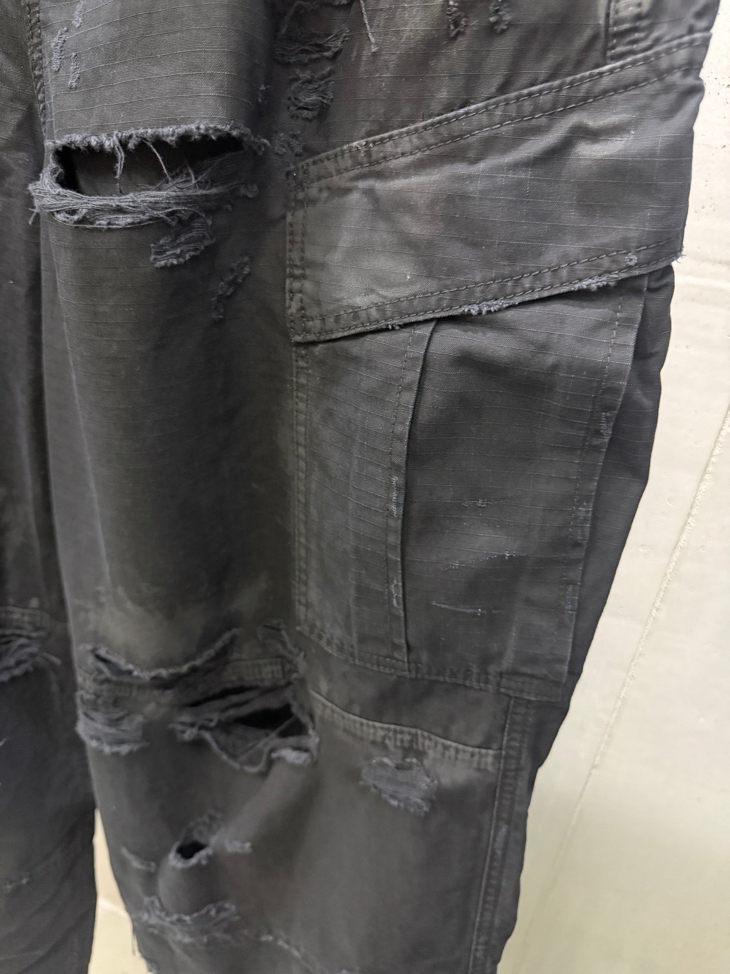 BALENCIAGA Men's Distressed Large Cargo Pants "Black"