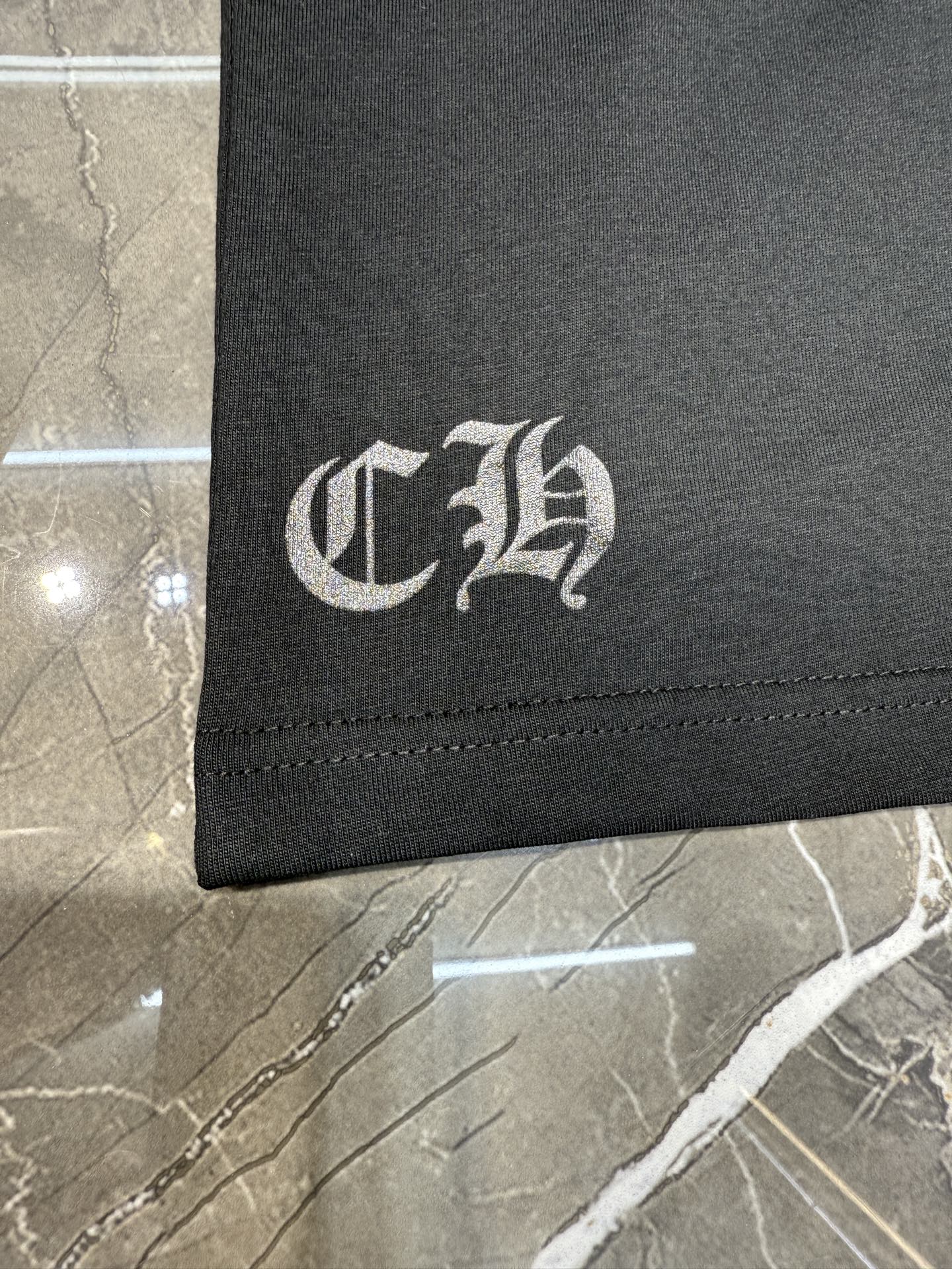 CHROME HEARTS neck logo T-shirt black x white