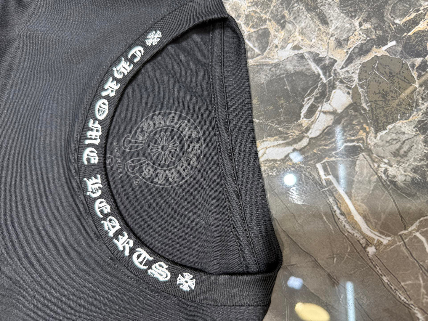 CHROME HEARTS neck logo T-shirt black x white