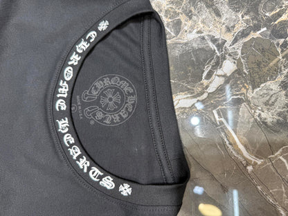 CHROME HEARTS neck logo T-shirt black x white