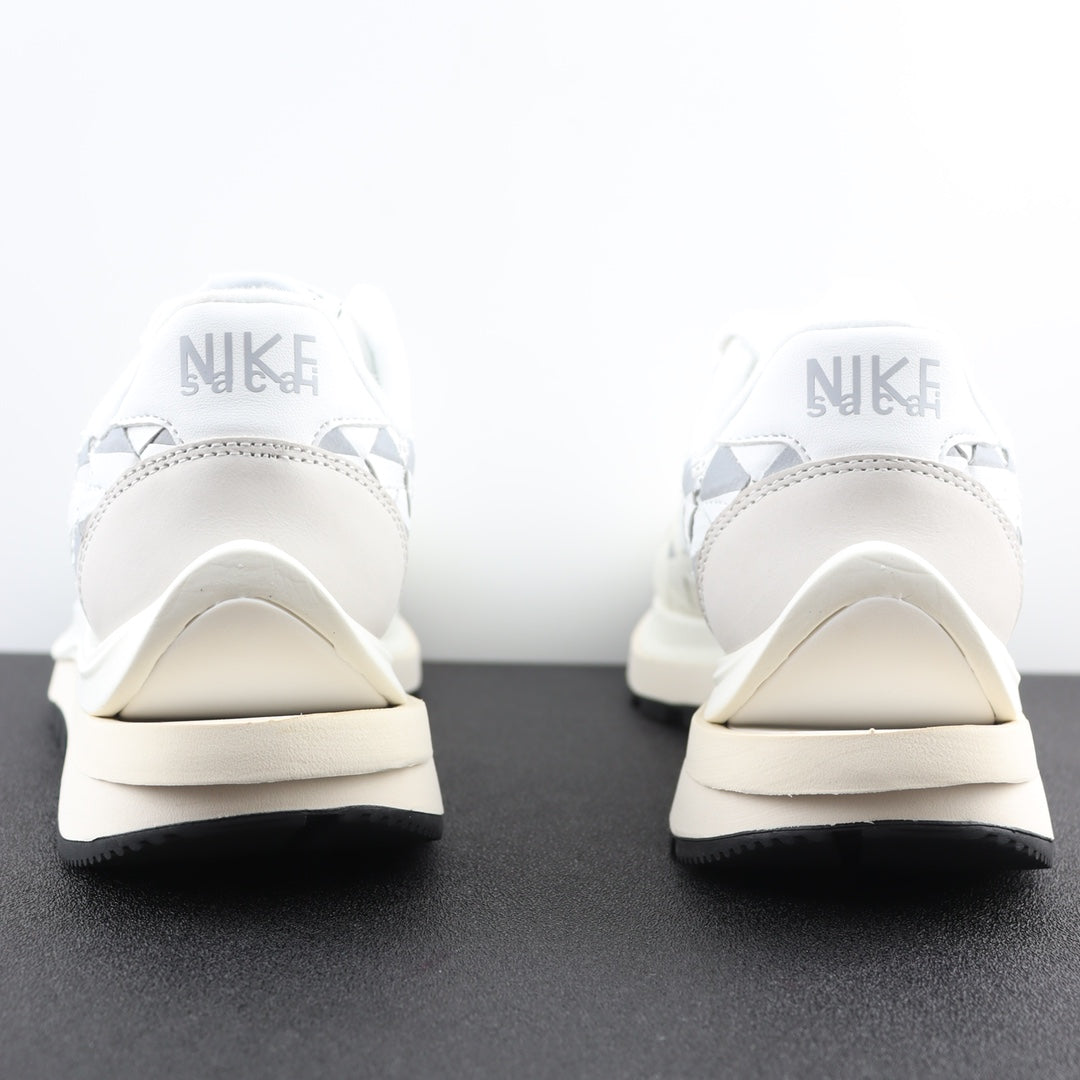 Jean-Paul Gaultier × sacai × Nike Air Woven VaporWaffle "White"