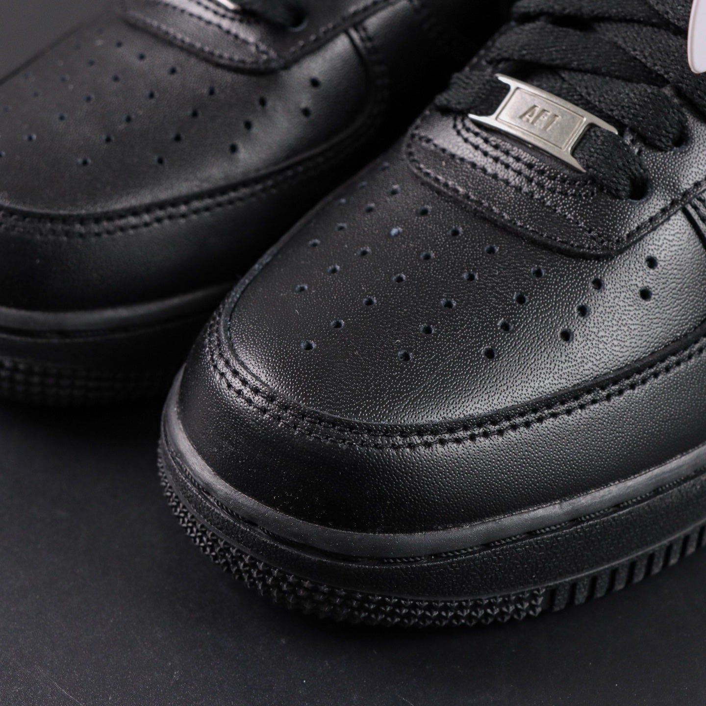 Nike Air Force 1 Low 07 "Black"