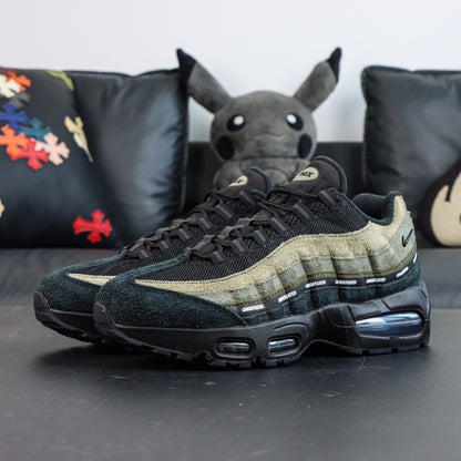 UNDEFEATED × Nike Air Max 95 "Medium Olive"