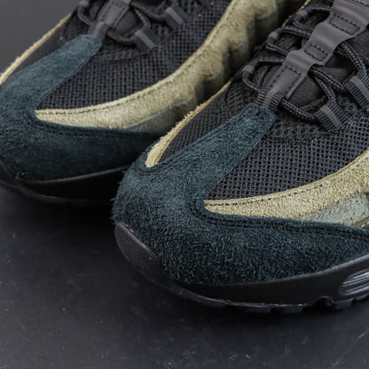 UNDEFEATED × Nike Air Max 95 "Medium Olive"