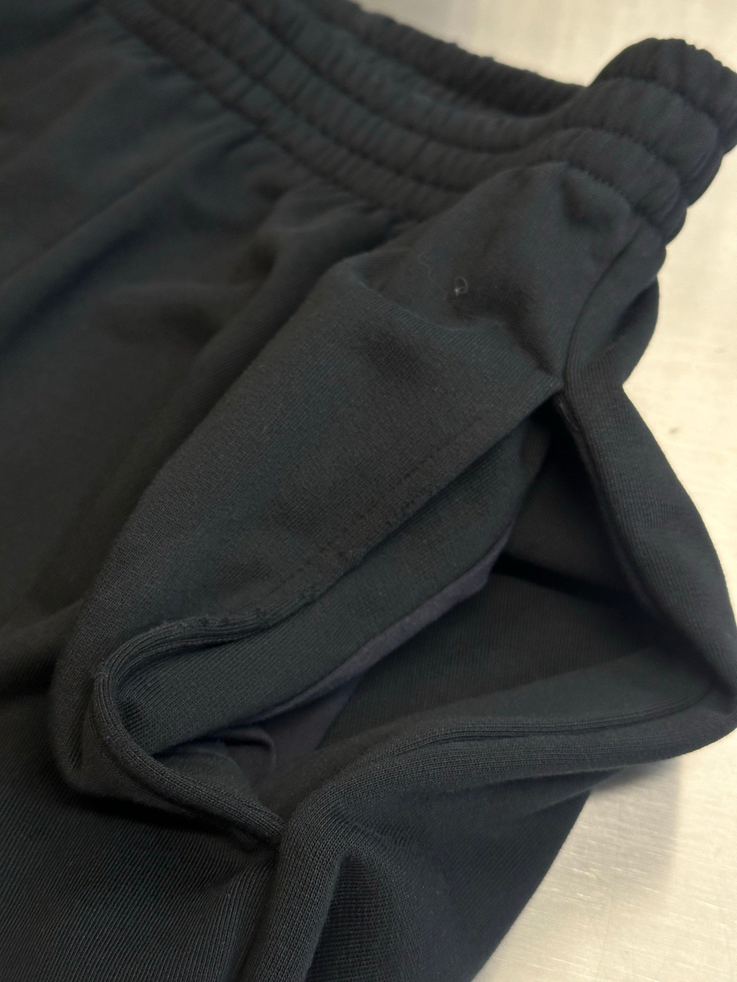 BALENCIAGA Messy Spray Baggy Sweatpants "Black"