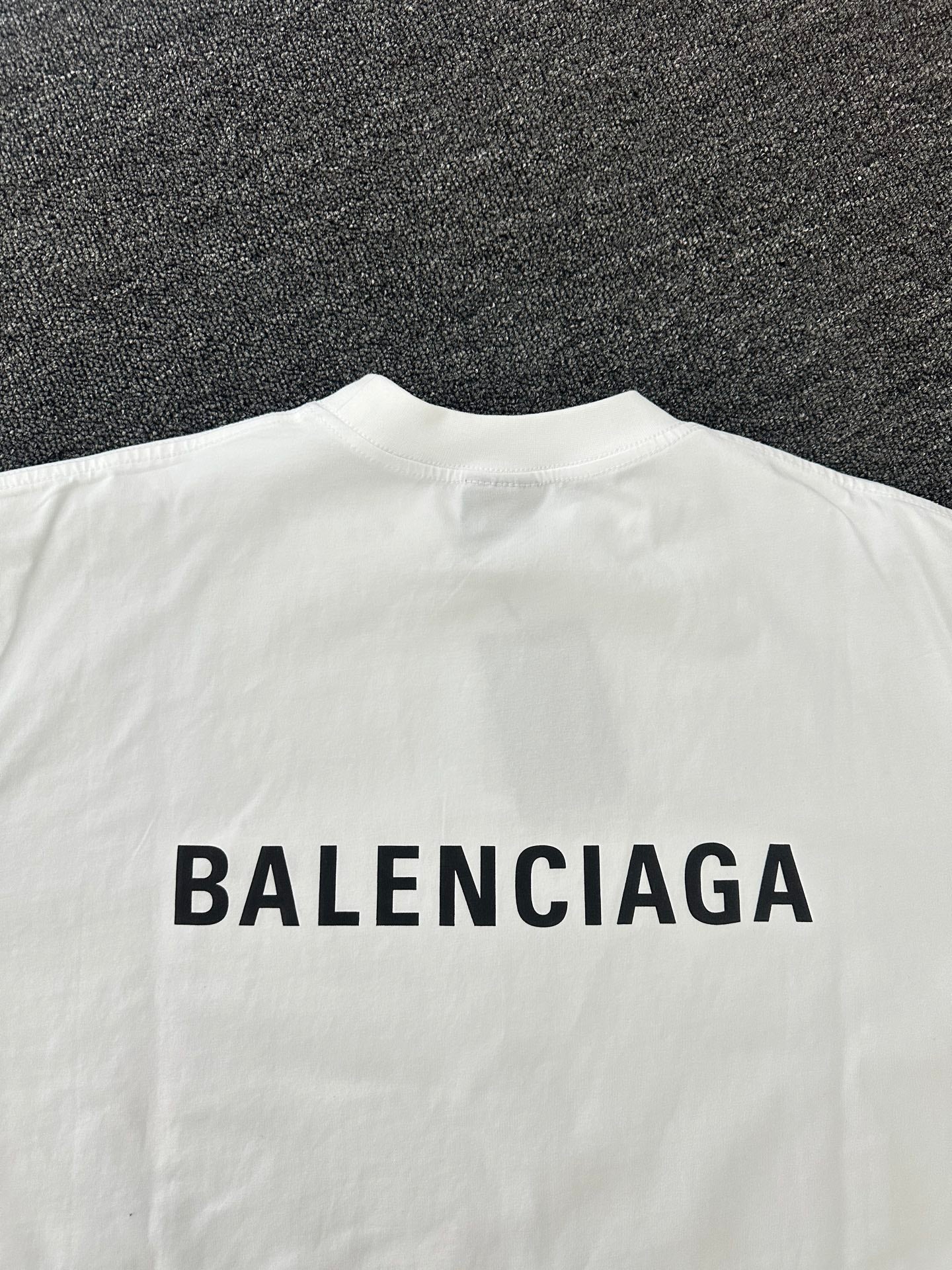 BALENCIAGA MENS Logo T-shirt Medium Fit "White"