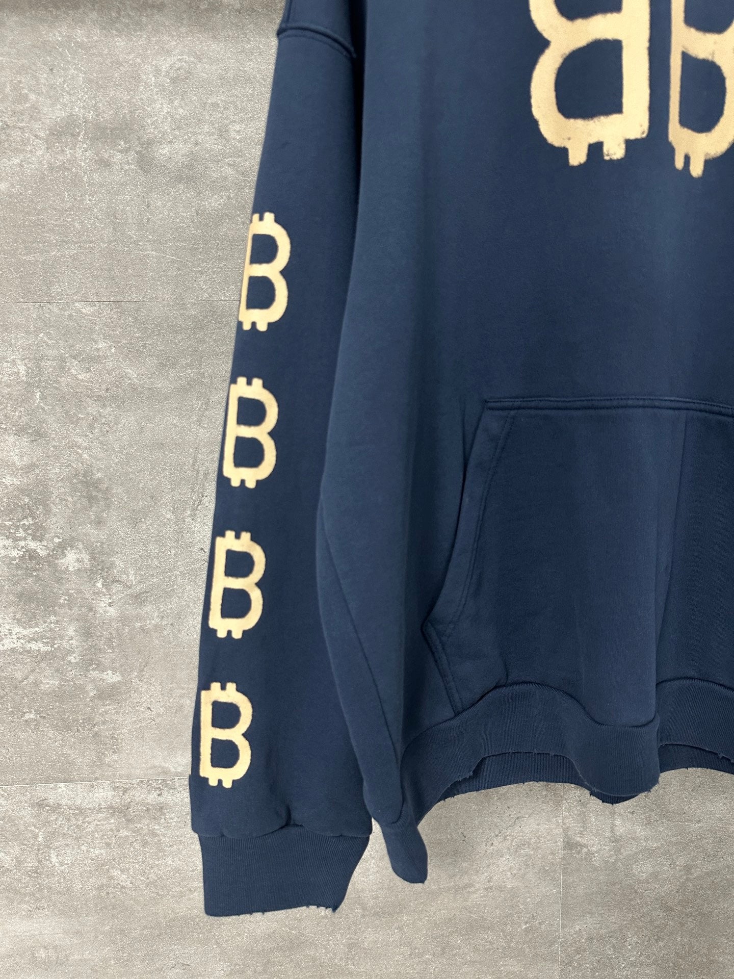 BALENCIAGA Crypto Hoodie Medium Fit
