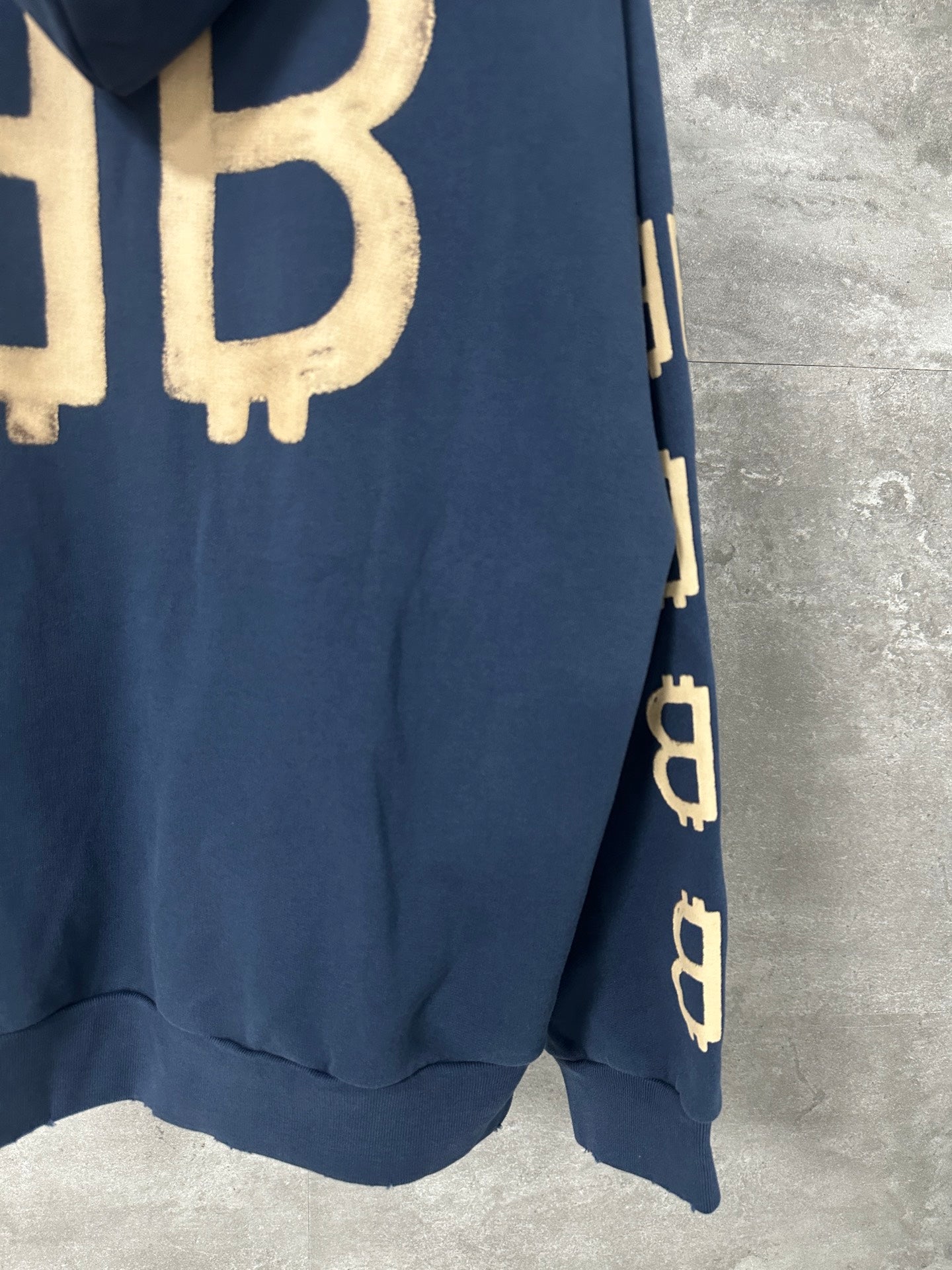 BALENCIAGA Crypto Hoodie Medium Fit
