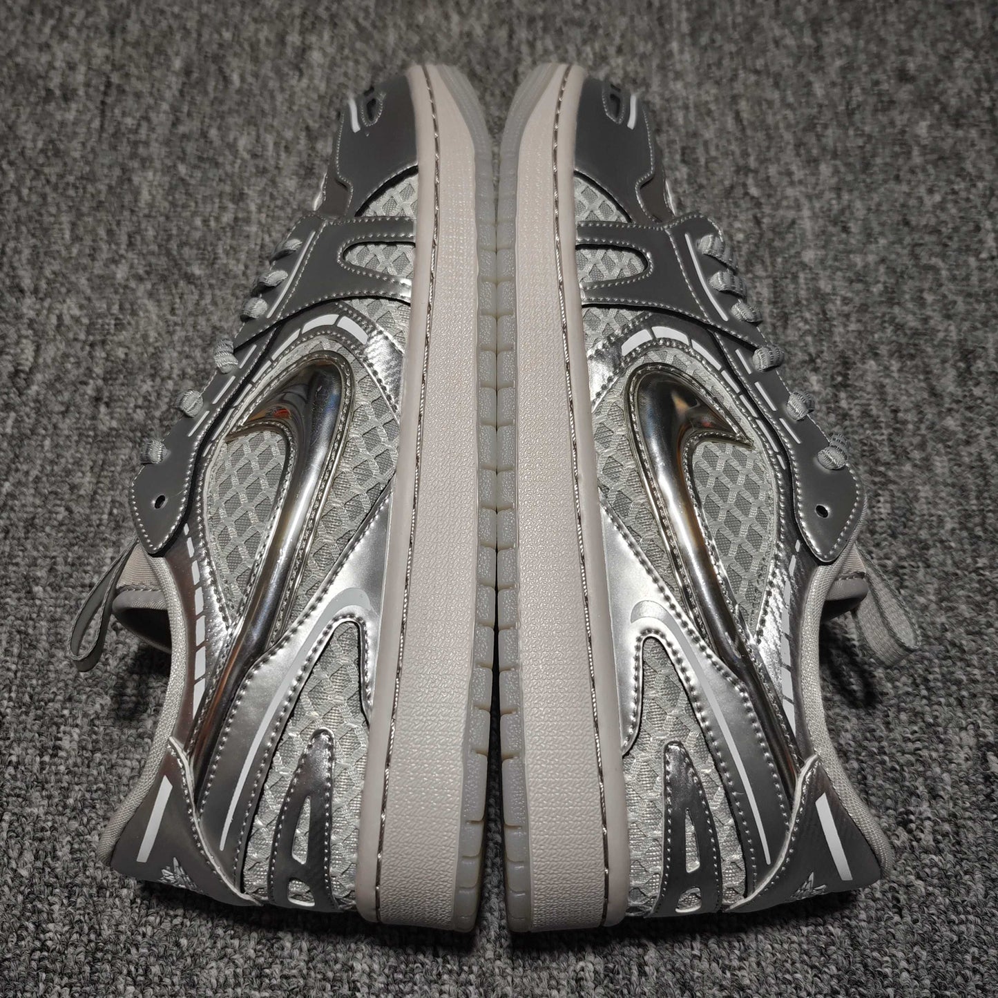 Nike Air Jordan 1 Low Method of Make "Neutral Grey/White/Pewter Grey/Metallic Silver"