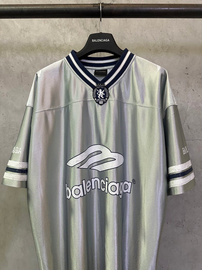 BALENCIAGA 3b Football silhouette V-neck T-shirt