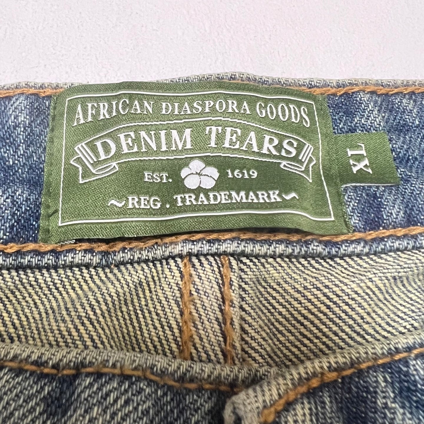 DENIM TEARS x LEVI'S Dirty Wash Wreath Short "Light Wash"