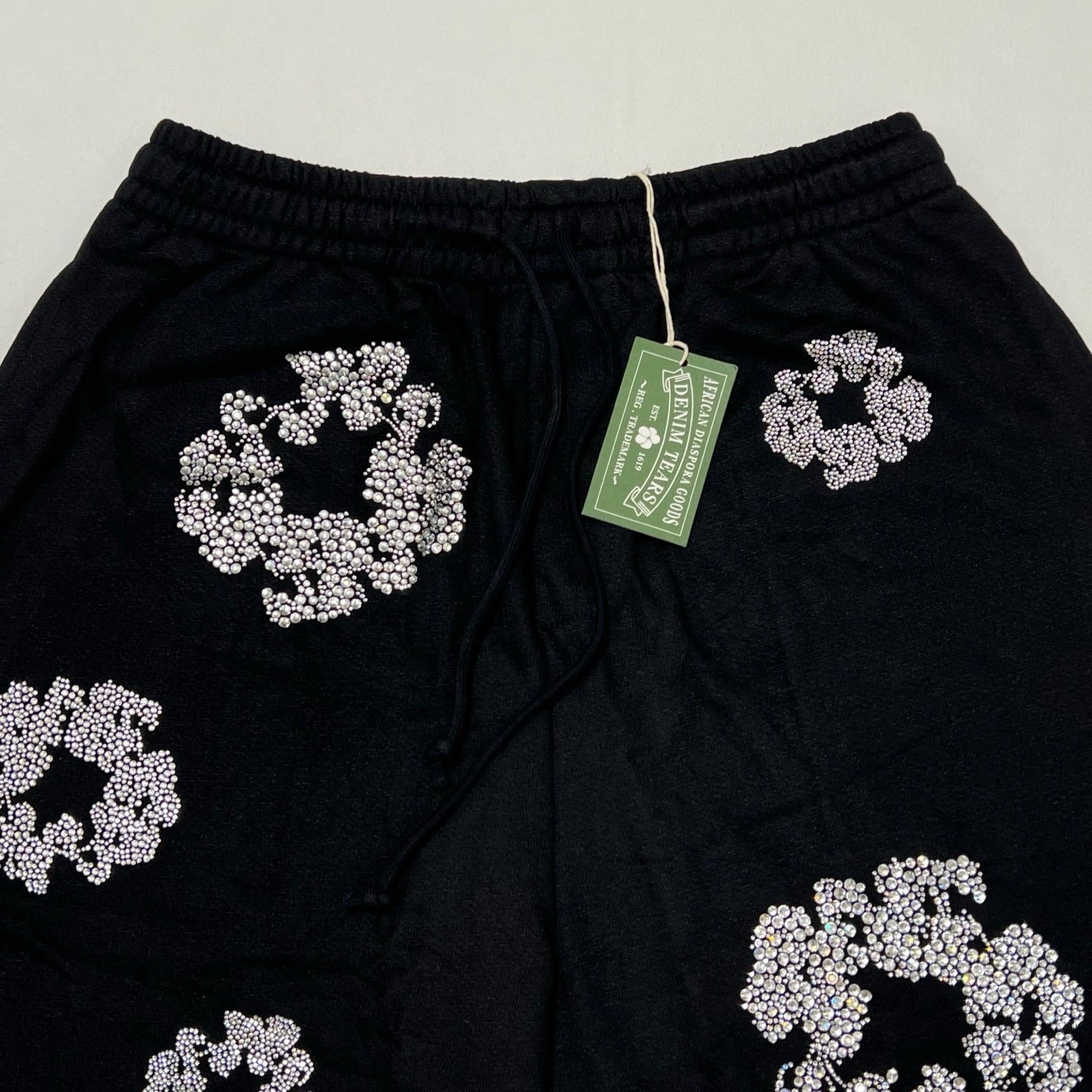 Denim Tears Cashmere Swarovski Cotton Wreath Shorts 'Black'
