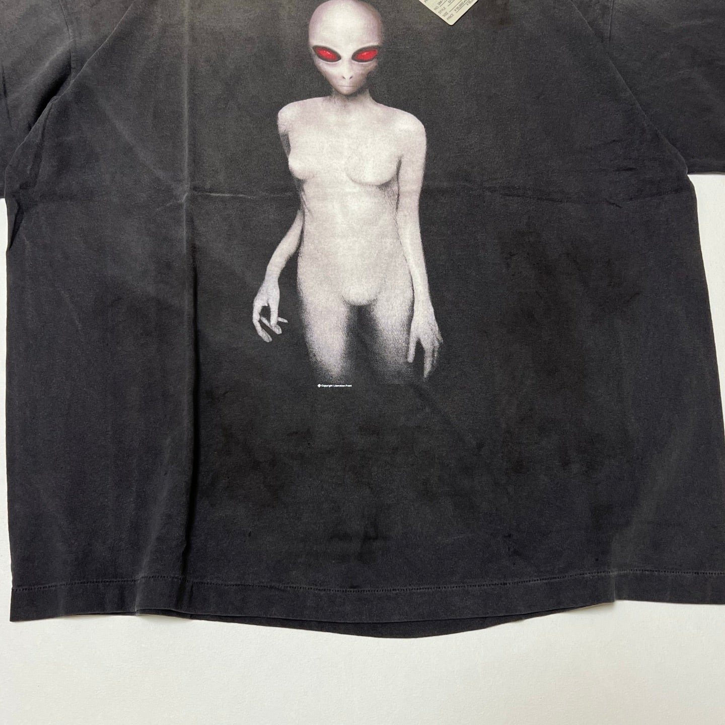 SAINT Mxxxxxx SS TEE ALIEN