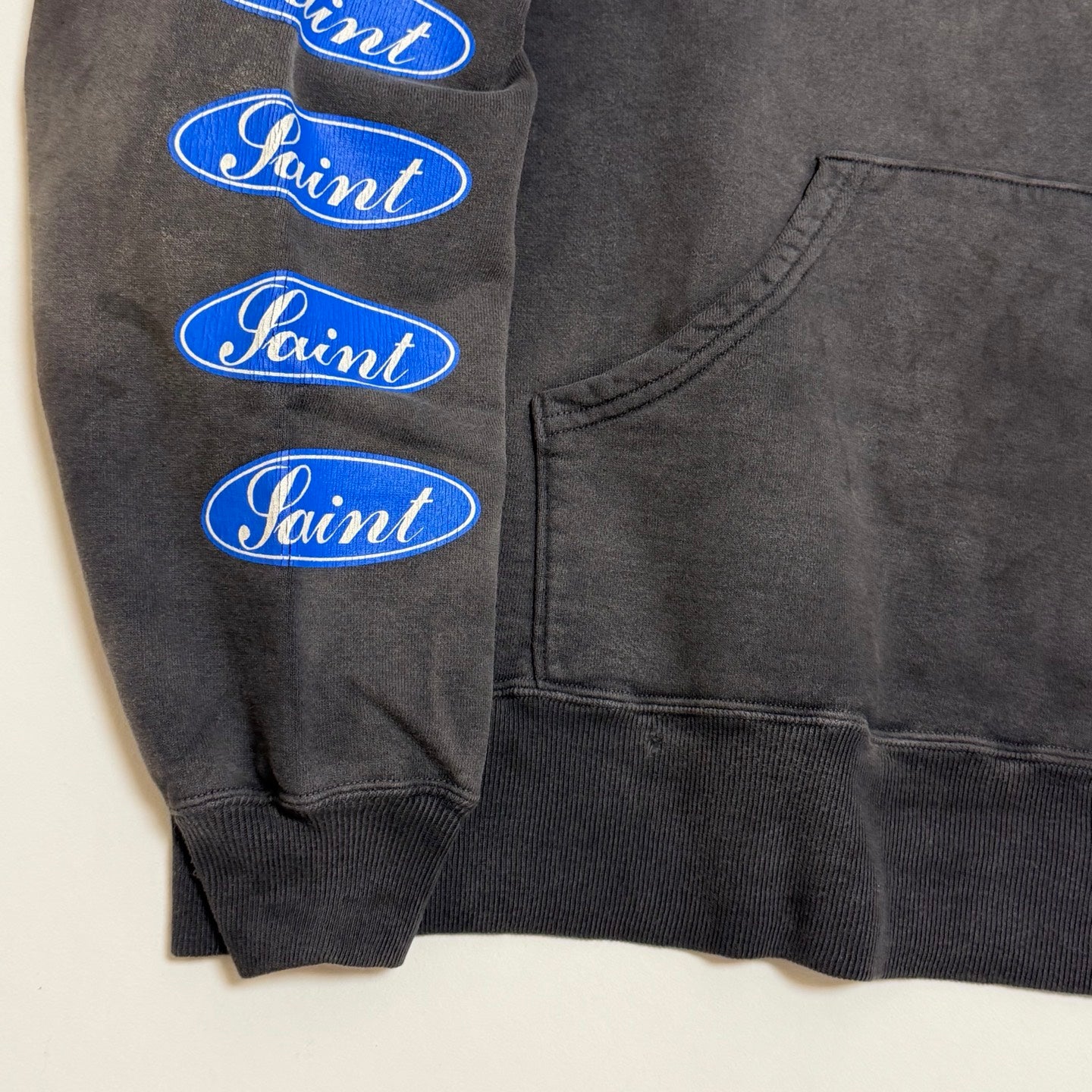 SAINT MXXXXXX HOODIE/LOVE AMONG/BLACK