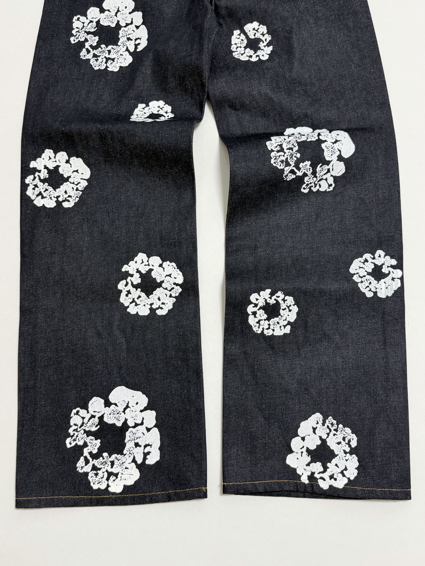 DENIM TEARS / BAGGY COTTON WREATH DENIM PANT