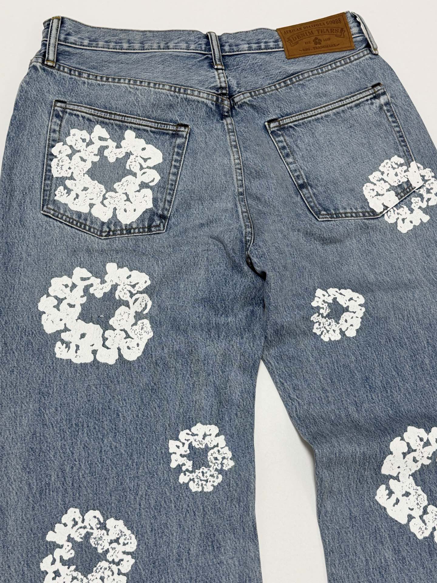 DENIM TEARS / BAGGY COTTON WREATH DENIM PANT