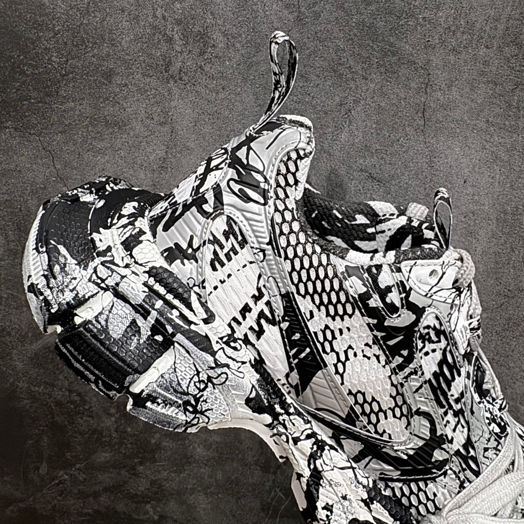 Balenciaga 3XL Extreme Graffiti low-top sneakers