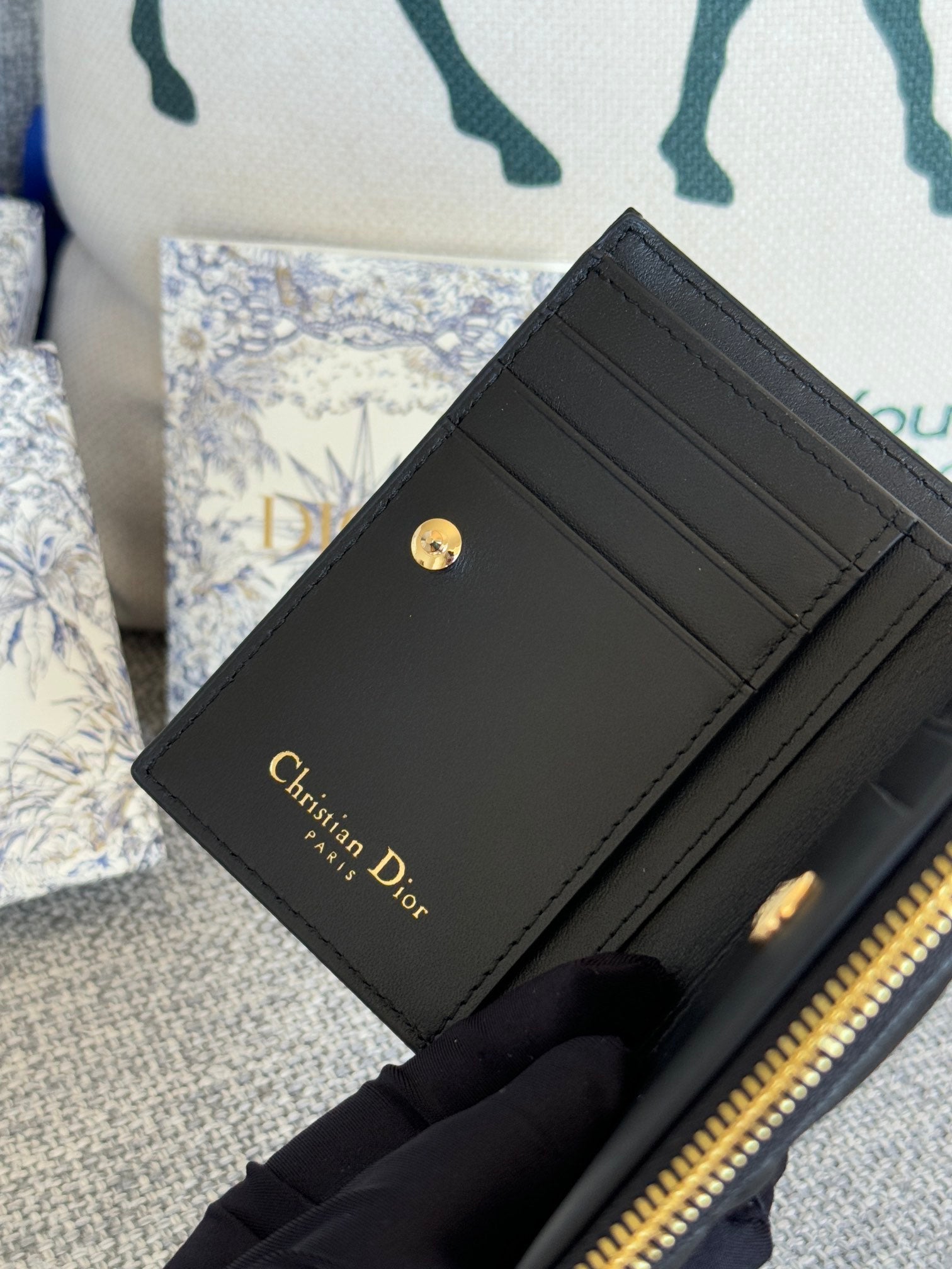 Dior 30 Montaigne Dahlia Wallet