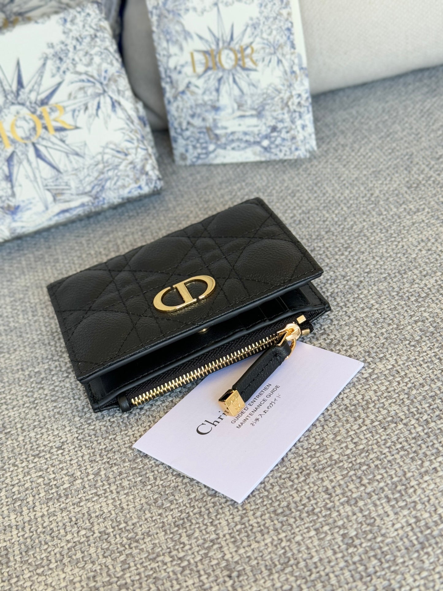 Dior 30 Montaigne Dahlia Wallet