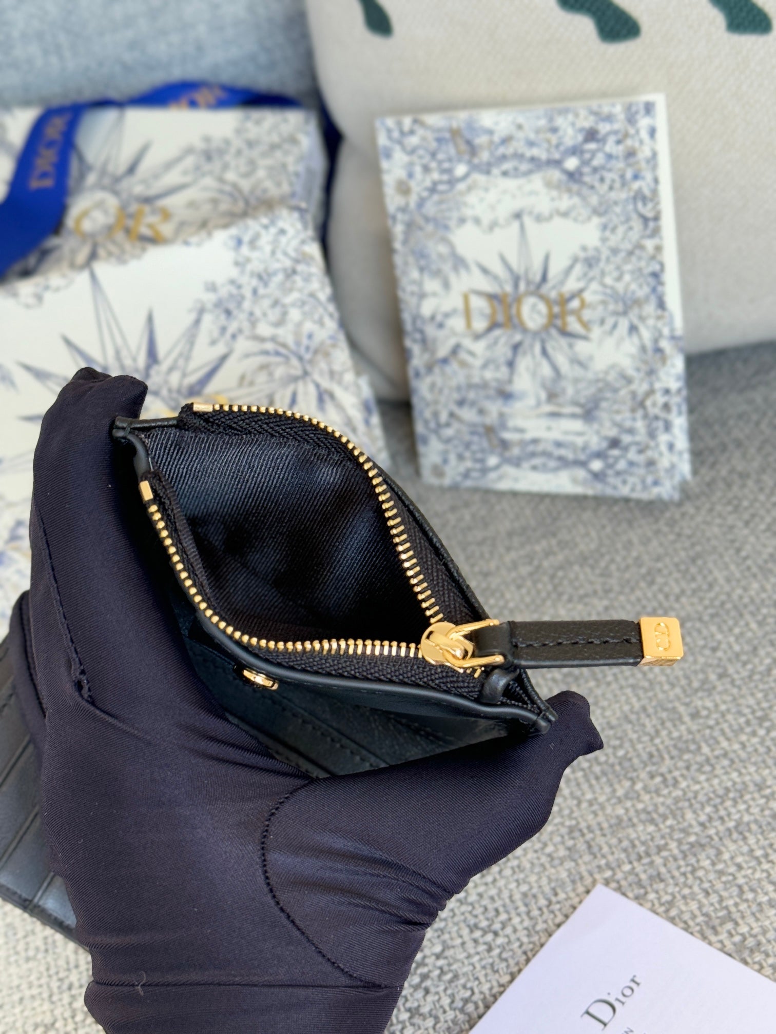 Dior 30 Montaigne Dahlia Wallet