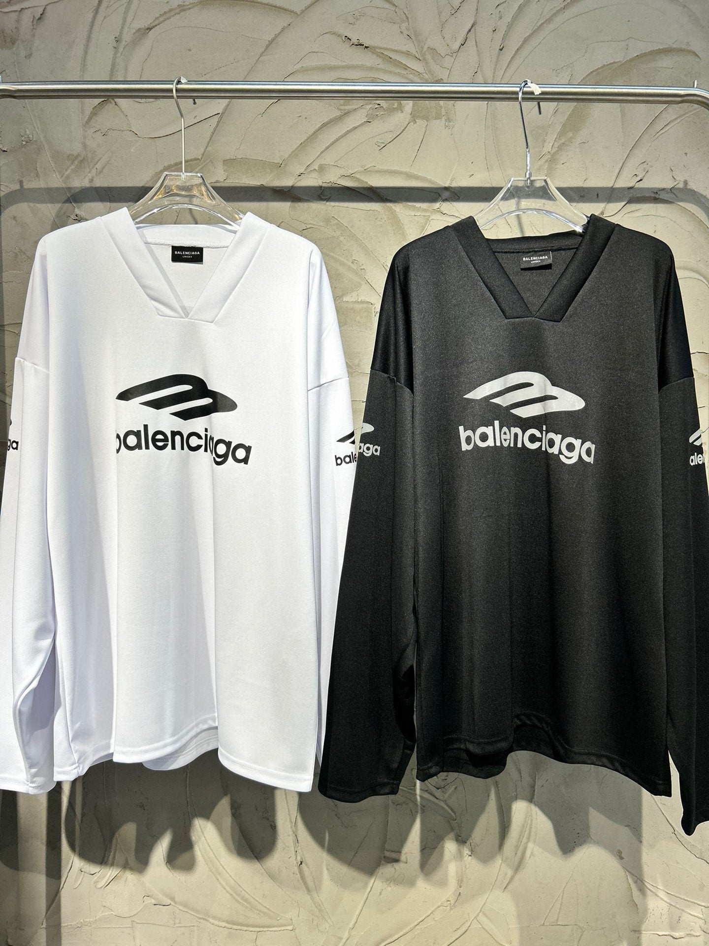 BALENCIAGA  3b Sports Icon Ski Long Sleeve T-Shirt Large Fit in Black
