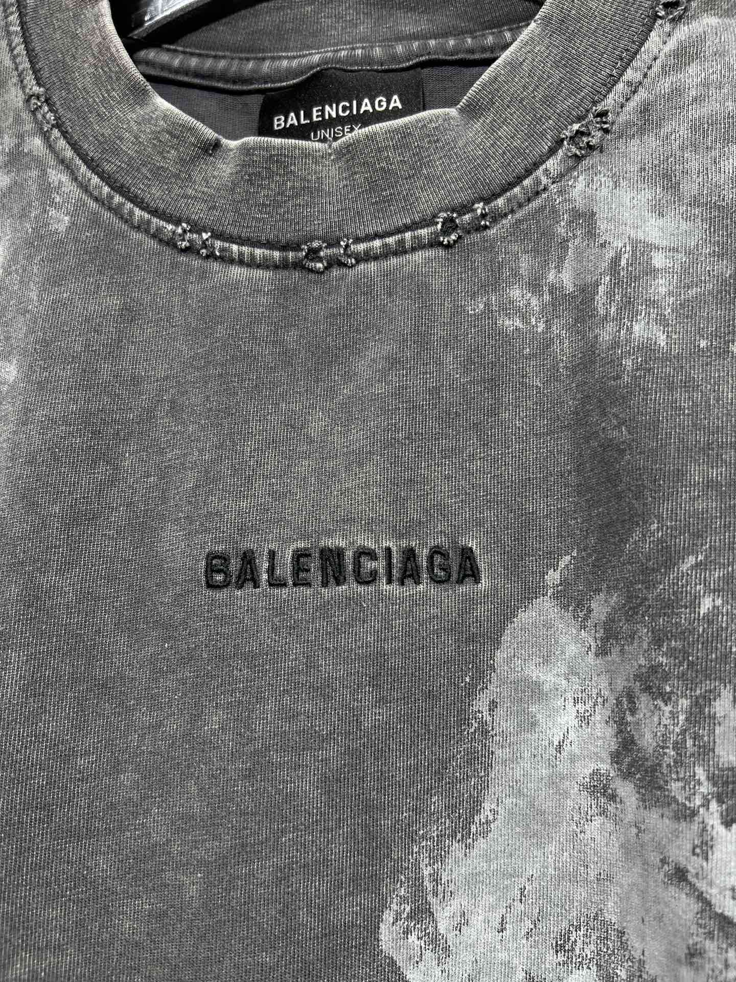 BALENCIAGA Men's Back T-Shirt Medium Fit "Gray"